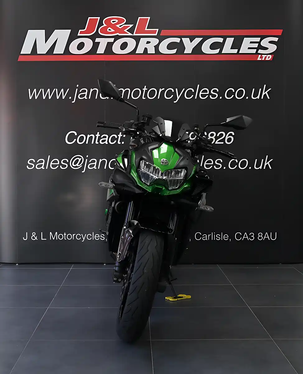 Used 2022 Kawasaki Z H2 Green Metallic - Interior and Exterior details 3