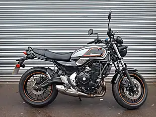 Used 2022 Kawasaki Z Modern Classic Grey - Interior and Exterior details 10