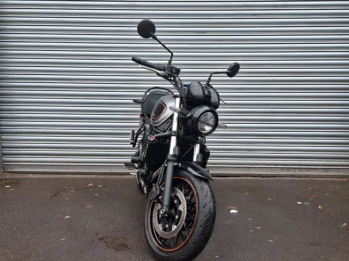 Used 2022 Kawasaki Z Modern Classic Grey - Interior and Exterior details 5