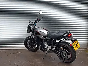 Used 2022 Kawasaki Z Modern Classic Grey - Interior and Exterior details 7