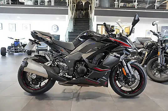 2022 Kawasaki Z1000SX Black Edition