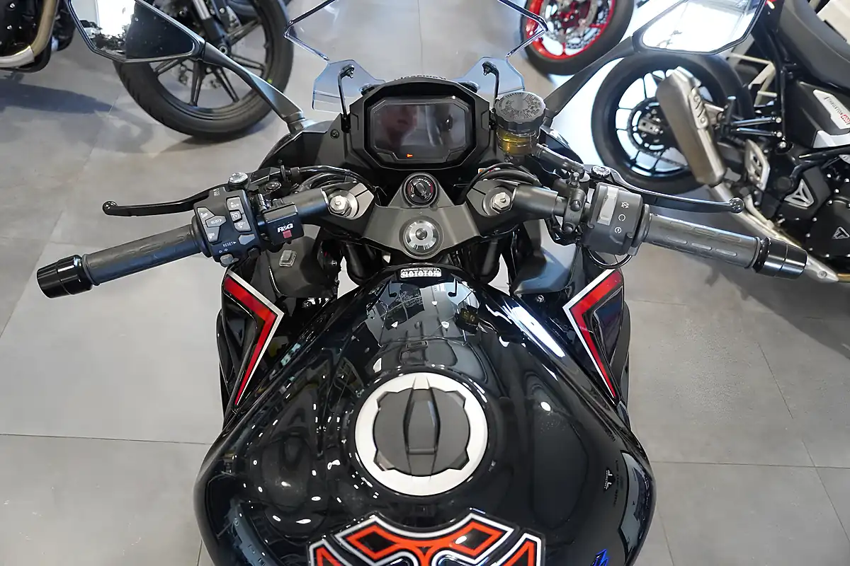 Used 2022 Kawasaki Z1000SX Black Edition Black Metallic - Interior and Exterior details 7
