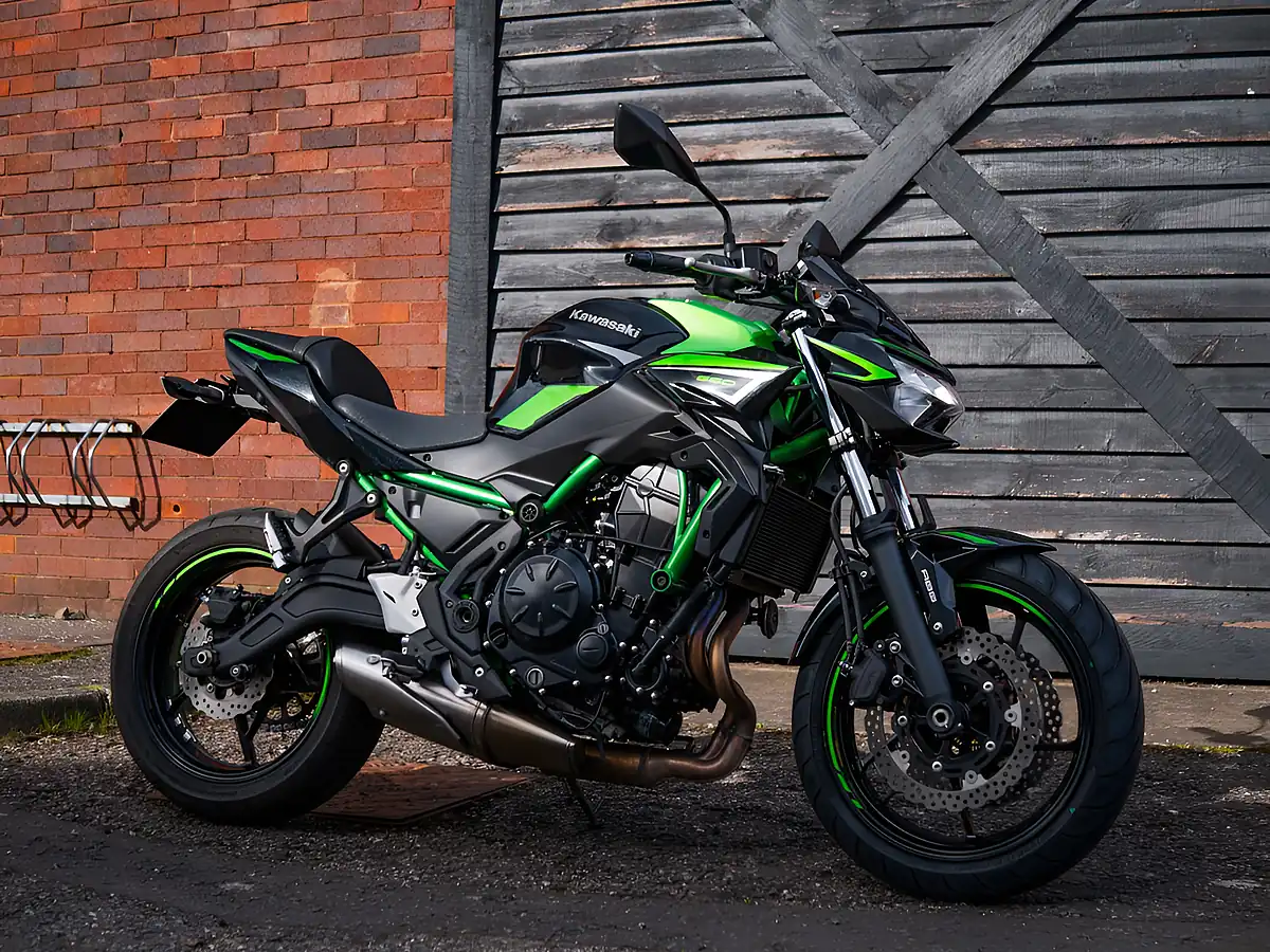 Used 2022 Kawasaki Z650 Abs Green - Interior and Exterior details 19