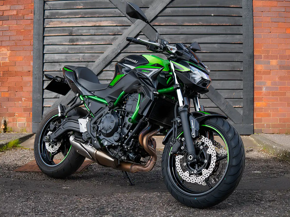 Used 2022 Kawasaki Z650 Green - Front View