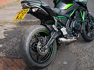 Used 2022 Kawasaki Z650 Green - Interior and Exterior details 16