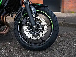 Used 2022 Kawasaki Z650 Green - Interior and Exterior details 3