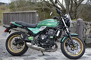 Used 2022 Kawasaki Z650 Modern Classic Green - Interior and Exterior details 2