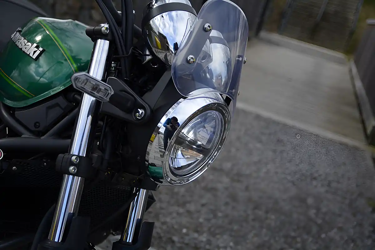 Used 2022 Kawasaki Z650 Modern Classic Green - Interior and Exterior details 4