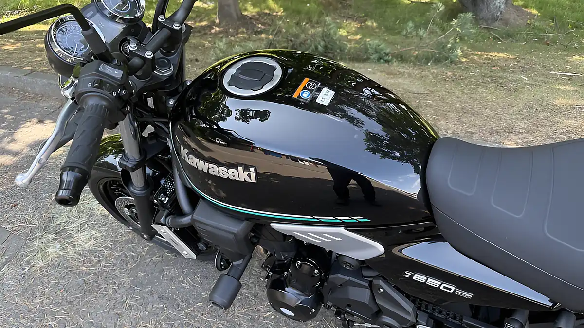 Used 2022 Kawasaki Z650RS Black - Interior and Exterior details 15