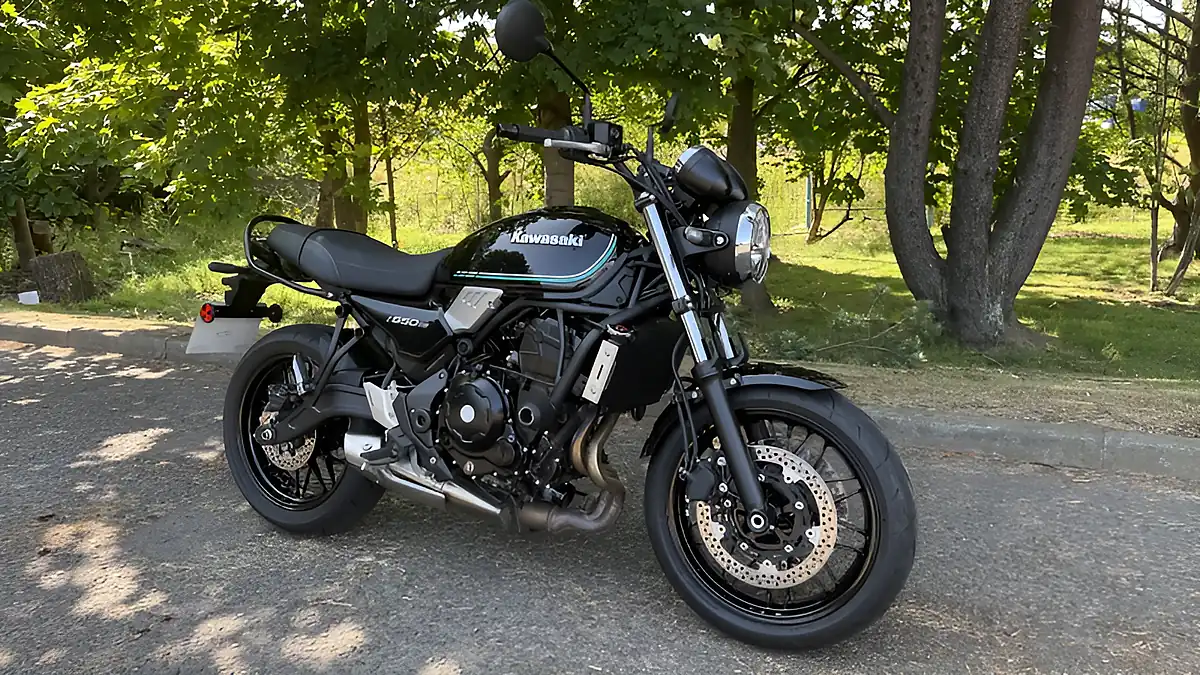 Used 2022 Kawasaki Z650RS Black - Interior and Exterior details 4