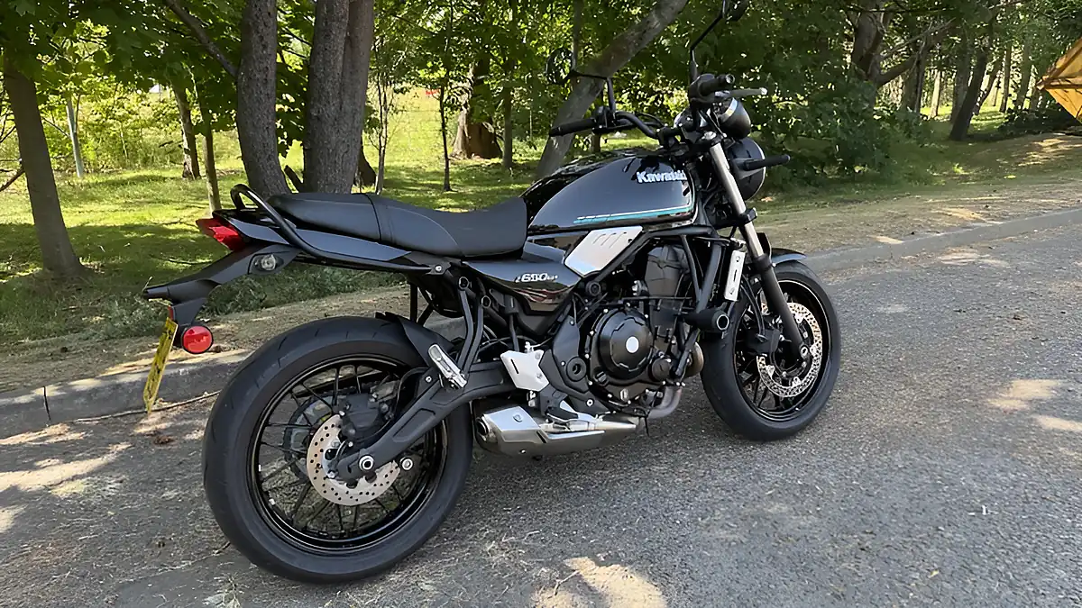Used 2022 Kawasaki Z650RS Black - Interior and Exterior details 5