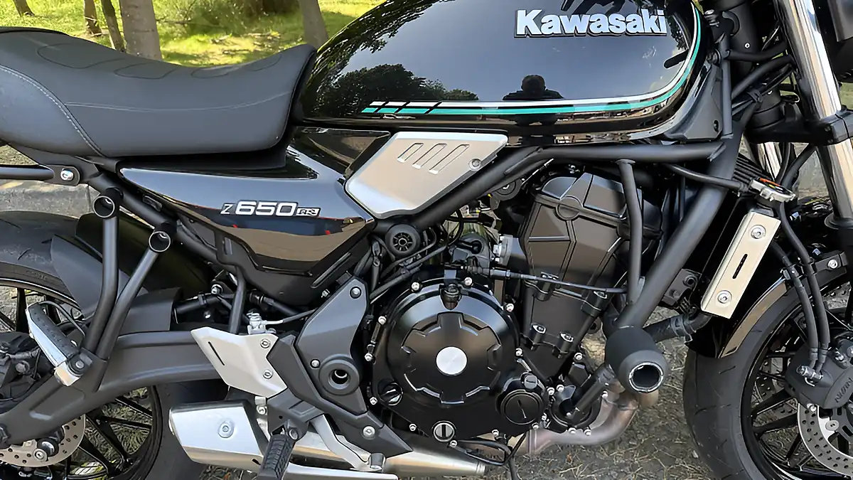 Used 2022 Kawasaki Z650RS Black - Interior and Exterior details 8