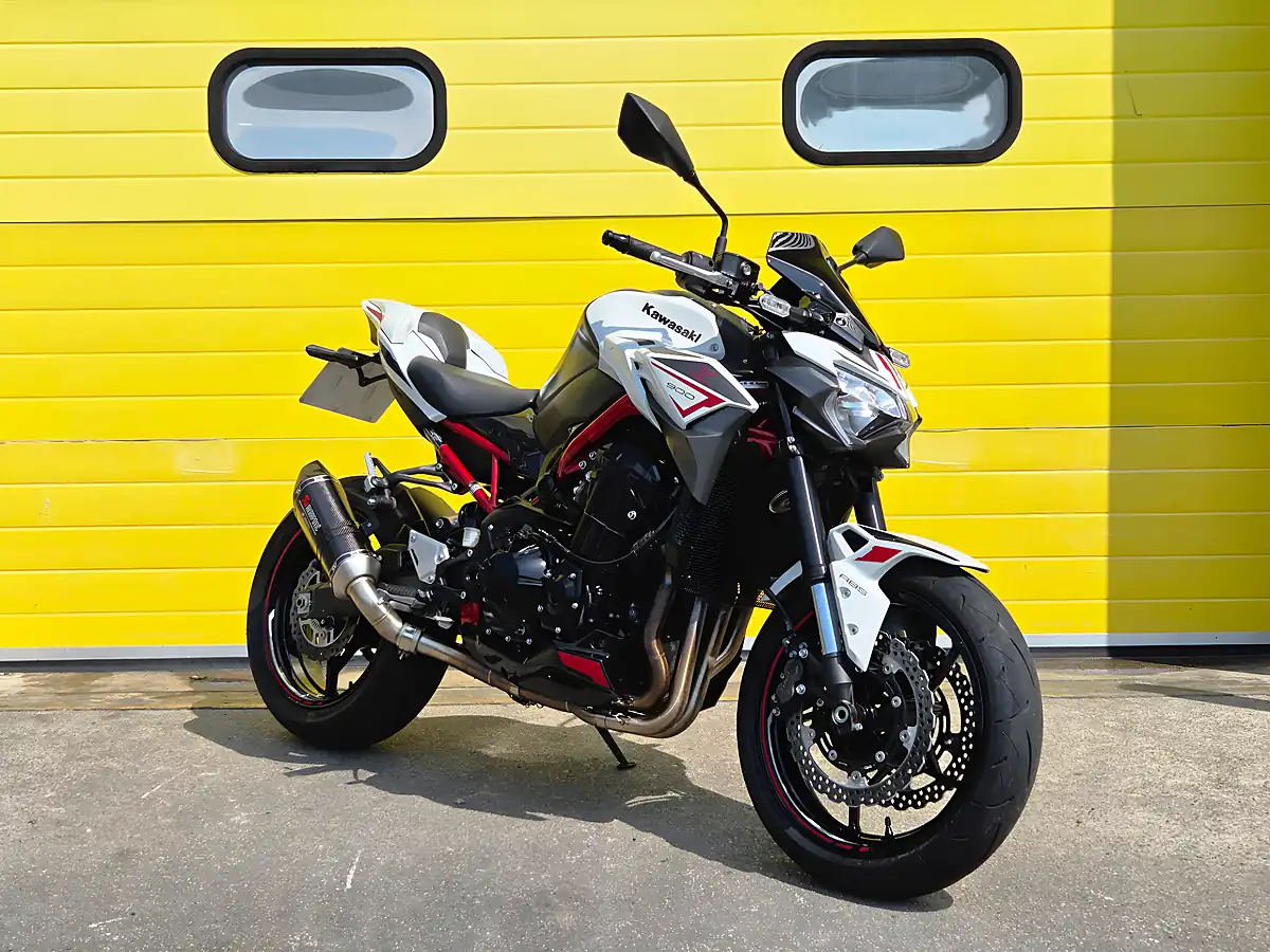 Used 2022 Kawasaki Z900 Performance Edition White - Front View