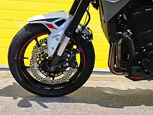 Used 2022 Kawasaki Z900 Performance Edition White - Interior and Exterior details 15