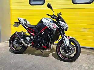 Used 2022 Kawasaki Z900 Performance Edition White - Interior and Exterior details 3