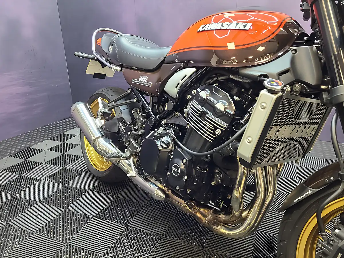 Used 2022 Kawasaki Z900 RS 50th Anniversary Brown - Interior and Exterior details 10