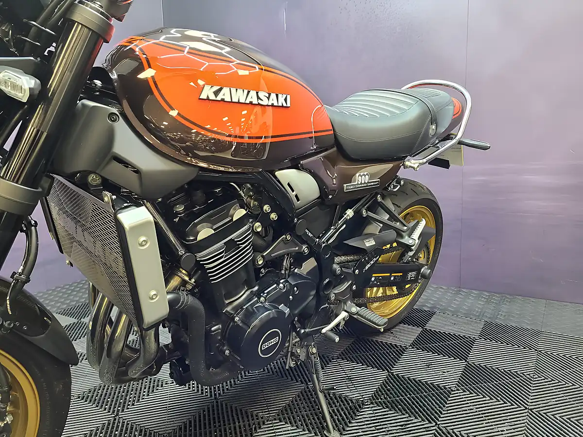 Used 2022 Kawasaki Z900 RS 50th Anniversary Brown - Interior and Exterior details 11
