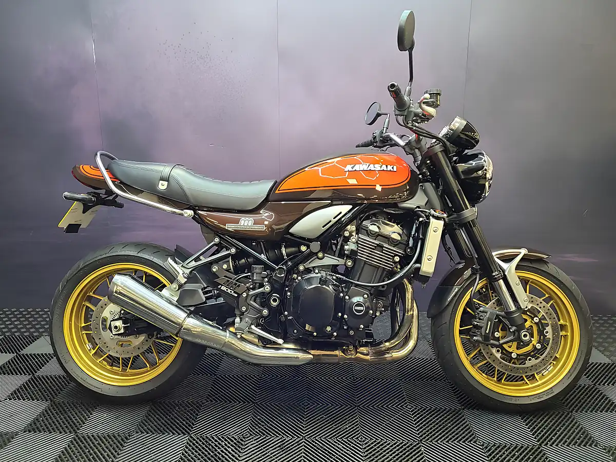Used 2022 Kawasaki Z900 RS 50th Anniversary Brown - Interior and Exterior details 2