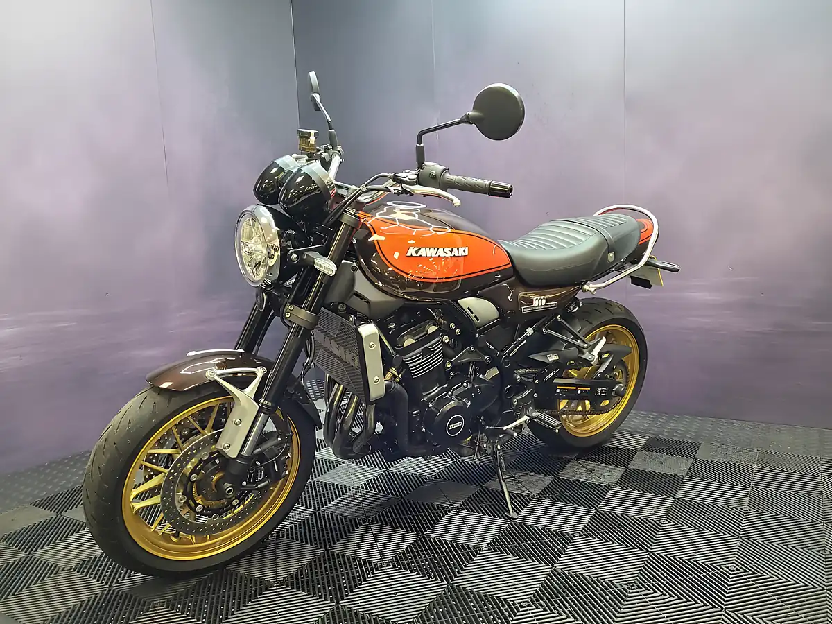 Used 2022 Kawasaki Z900 RS 50th Anniversary Brown - Interior and Exterior details 5
