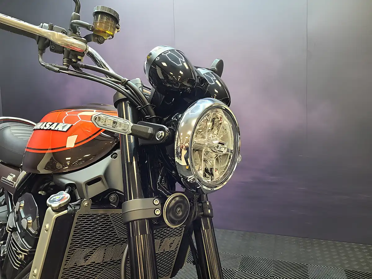 Used 2022 Kawasaki Z900 RS 50th Anniversary Brown - Interior and Exterior details 8