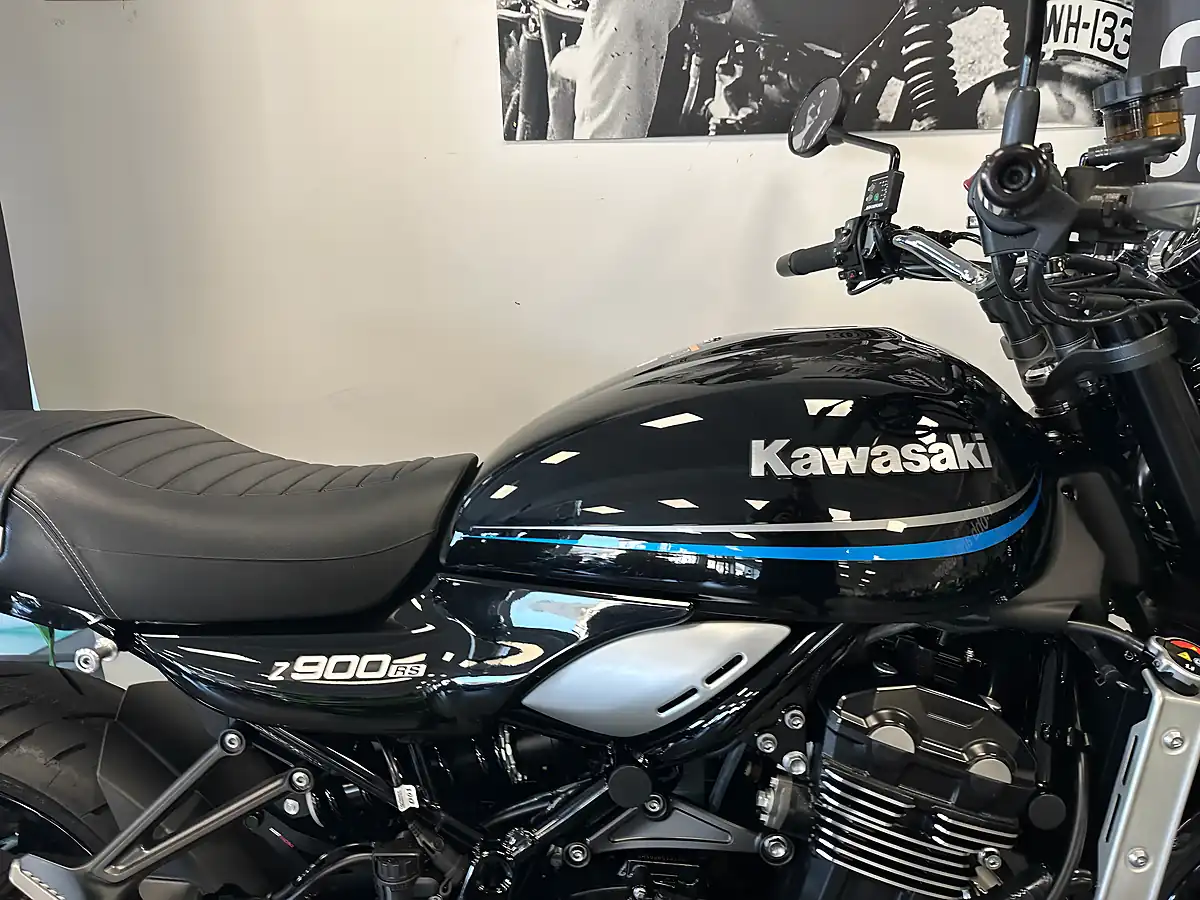 Used 2022 Kawasaki Z900 RS Black - Interior and Exterior details 5
