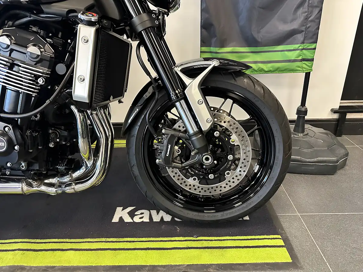 Used 2022 Kawasaki Z900 RS Black - Interior and Exterior details 7