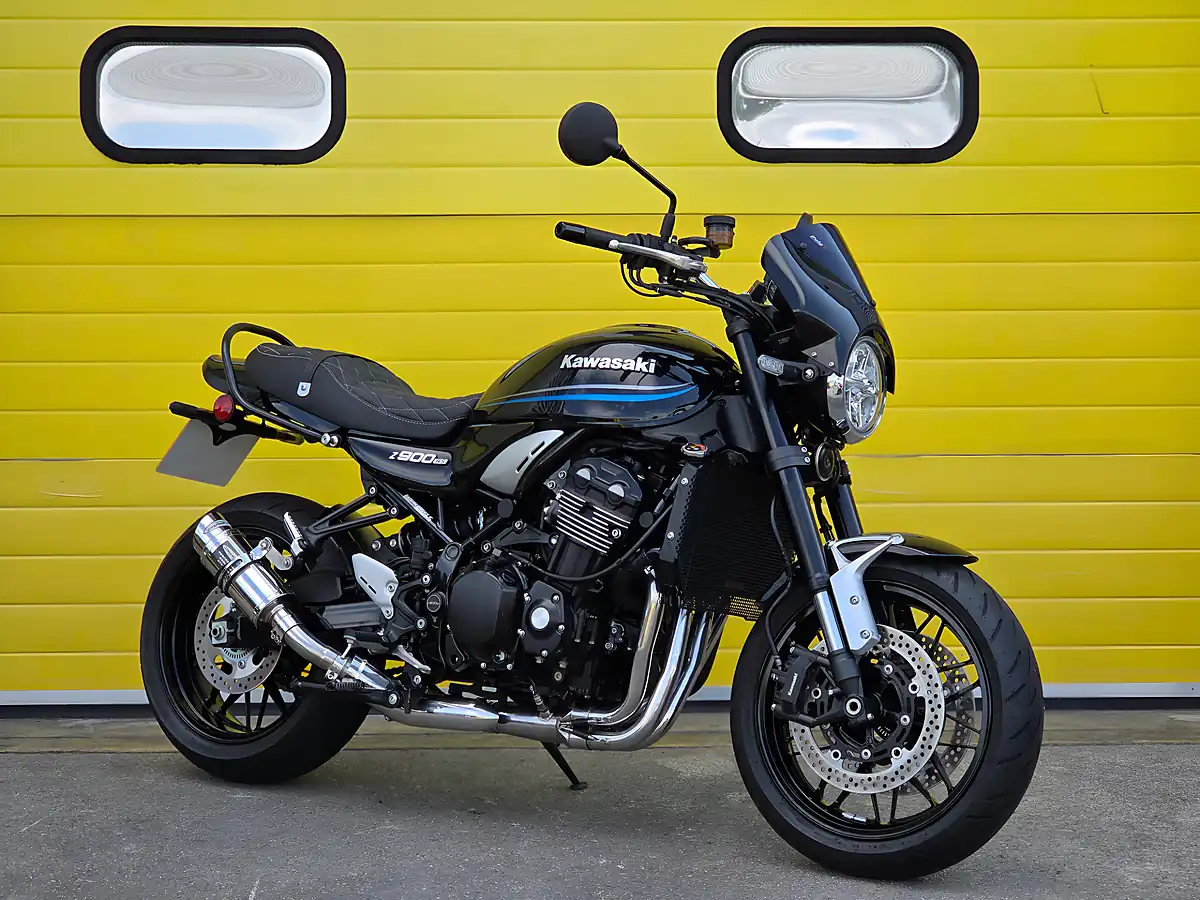 Used 2022 Kawasaki Z900 RS Black - Front View