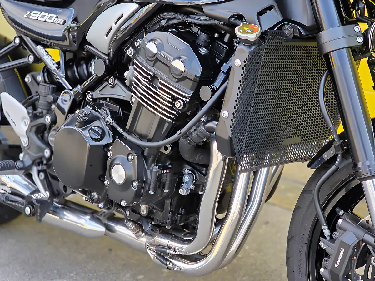 Used 2022 Kawasaki Z900 RS Black - Interior and Exterior details 11