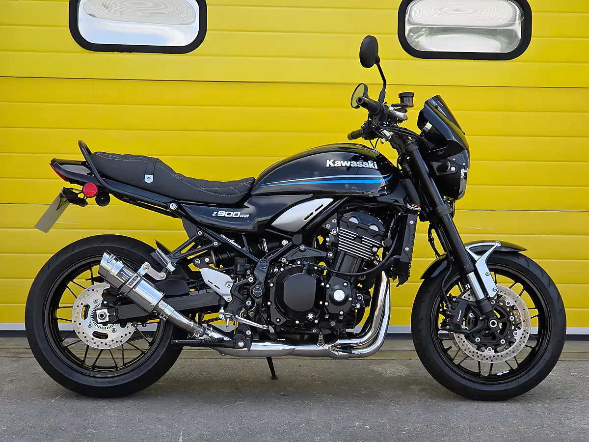 Used 2022 Kawasaki Z900 RS Black - Interior and Exterior details 2