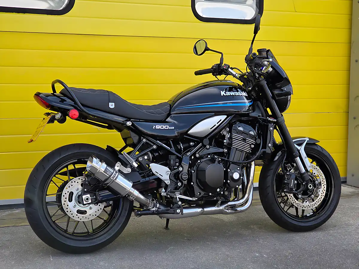 Used 2022 Kawasaki Z900 RS Black - Interior and Exterior details 3