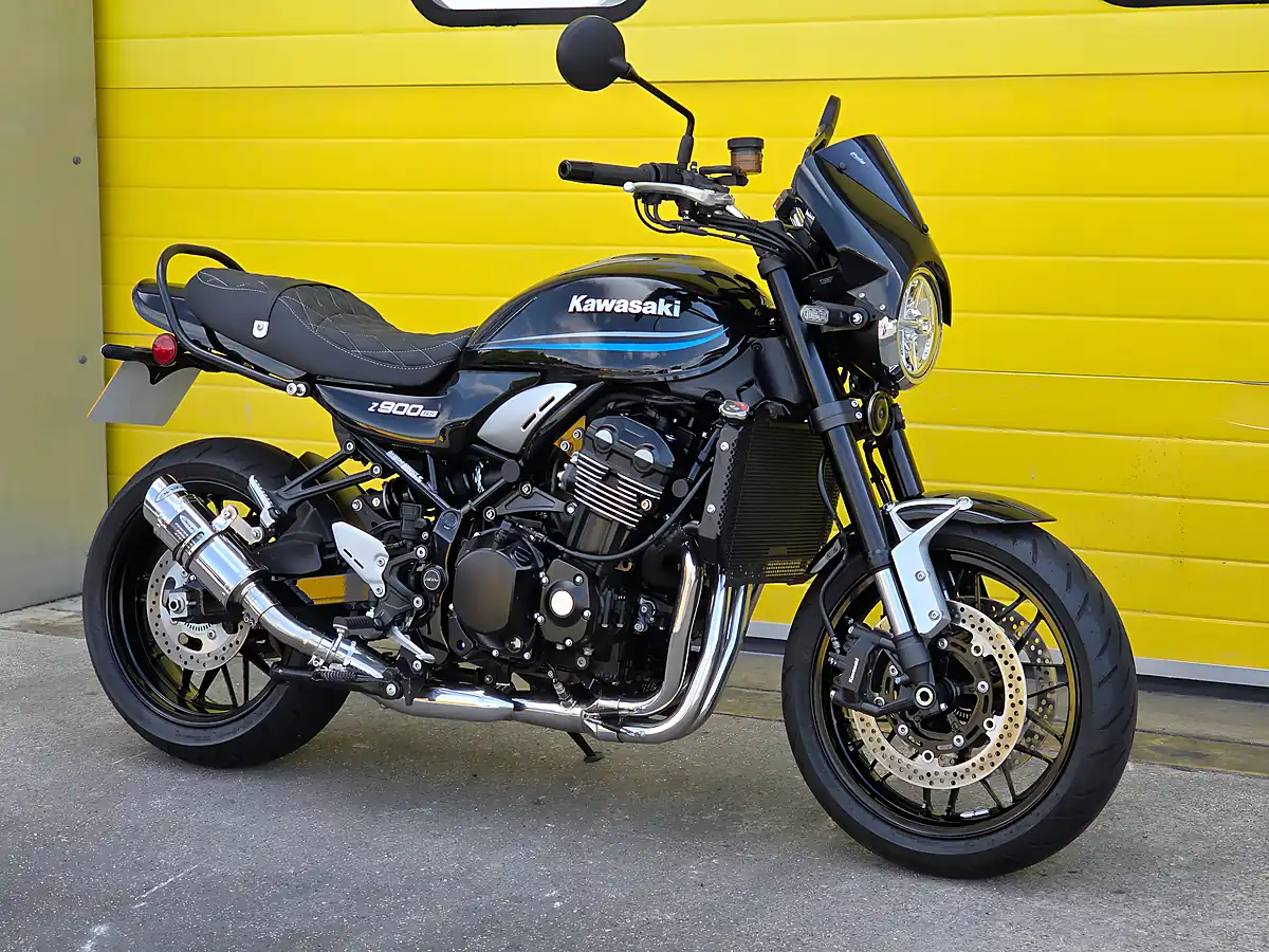Used 2022 Kawasaki Z900 RS Black - Interior and Exterior details 4