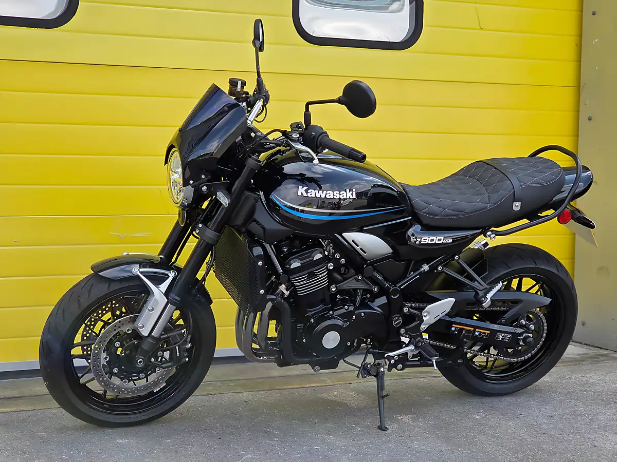 Used 2022 Kawasaki Z900 RS Black - Interior and Exterior details 6