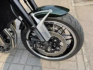 Used 2022 Kawasaki Z900 RS Green - Interior and Exterior details 13