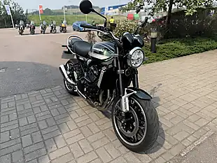 Used 2022 Kawasaki Z900 RS Green - Interior and Exterior details 4