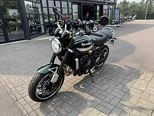 Used 2022 Kawasaki Z900 RS Green - Interior and Exterior details 6