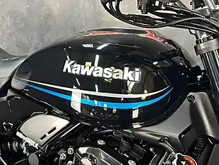 Used 2022 Kawasaki Z900 RS Modern Classic Black - Interior and Exterior details 12