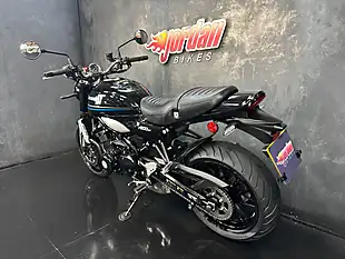 Used 2022 Kawasaki Z900 RS Modern Classic Black - Interior and Exterior details 16