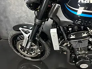 Used 2022 Kawasaki Z900 RS Modern Classic Black - Interior and Exterior details 17