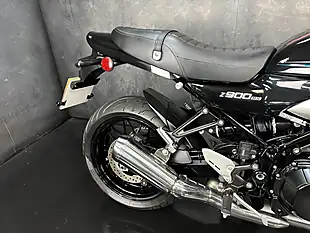 Used 2022 Kawasaki Z900 RS Modern Classic Black - Interior and Exterior details 7