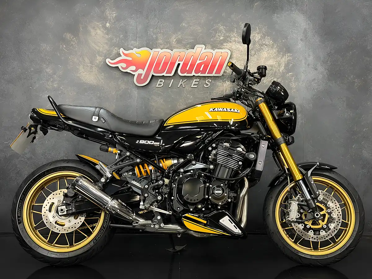 Used 2022 Kawasaki Z900 RS Se Black - Front View