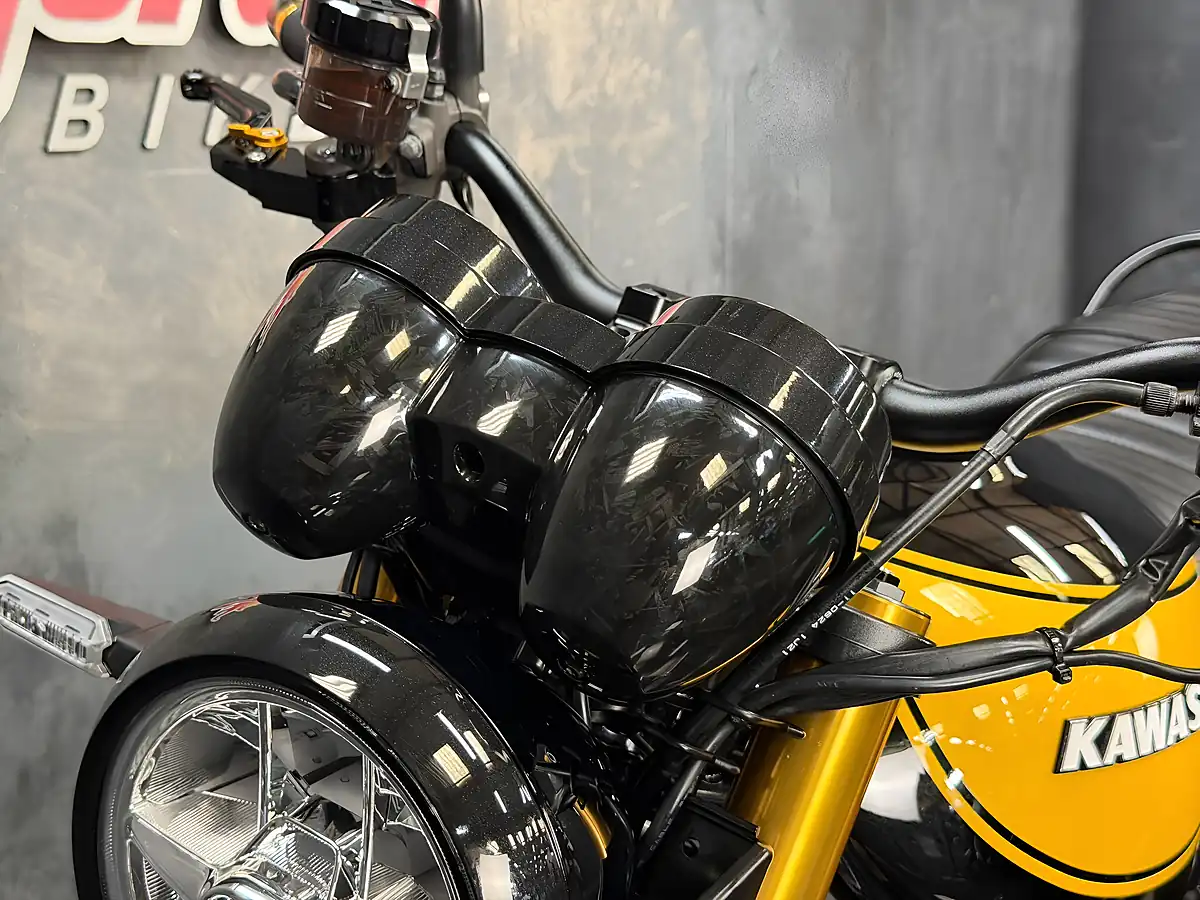 Used 2022 Kawasaki Z900 RS Se Black - Interior and Exterior details 16