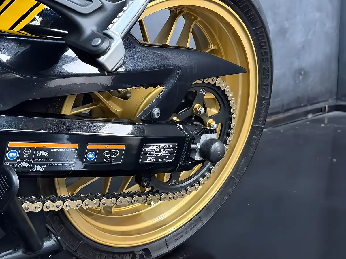 Used 2022 Kawasaki Z900 RS Se Black - Interior and Exterior details 19