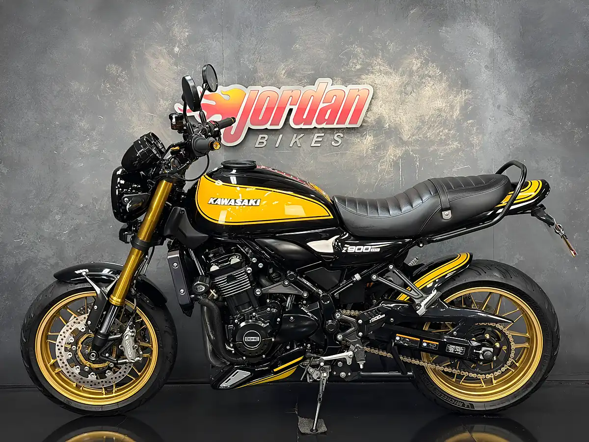 Used 2022 Kawasaki Z900 RS Se Black - Interior and Exterior details 2