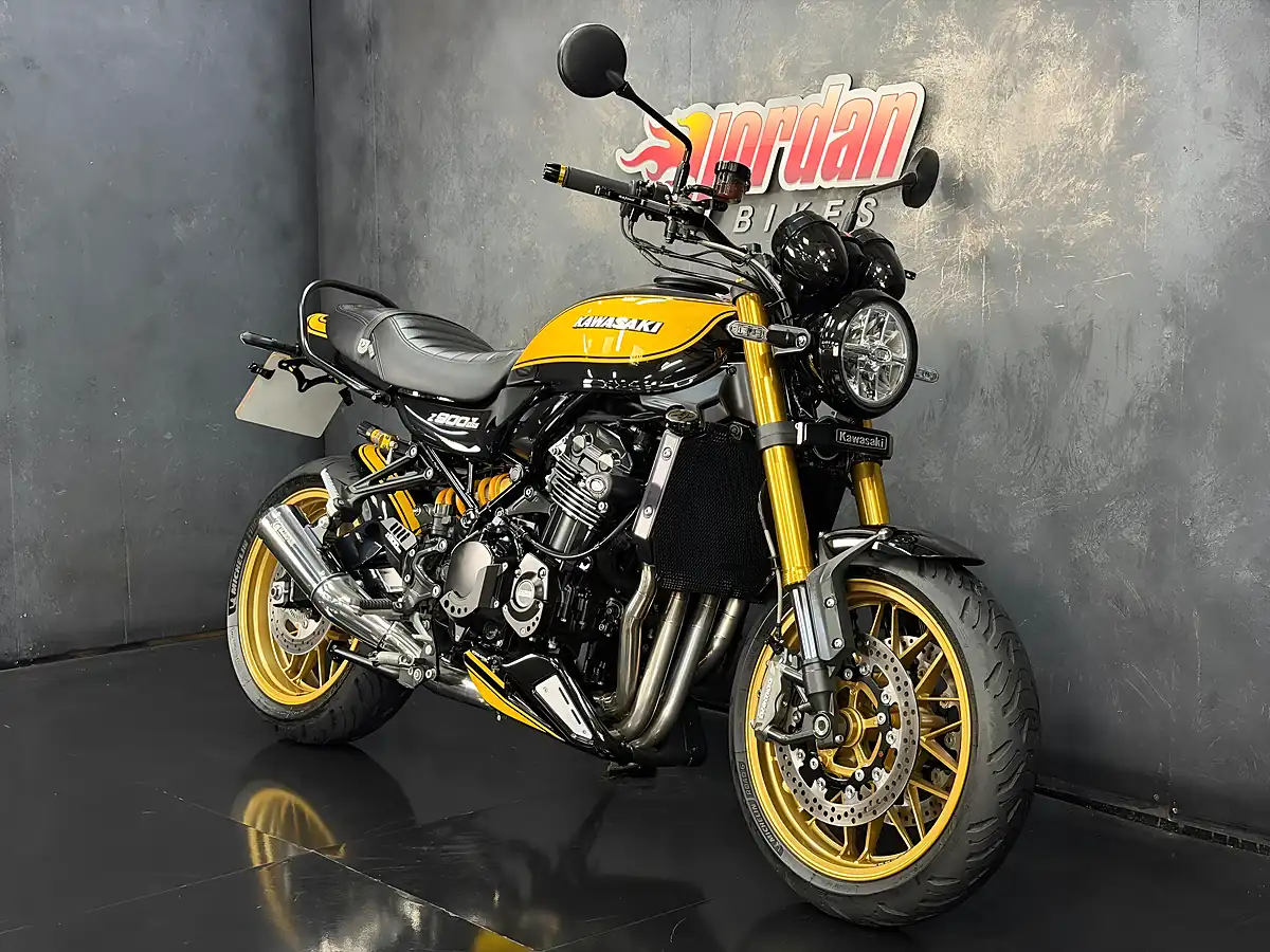 Used 2022 Kawasaki Z900 RS Se Black - Interior and Exterior details 4