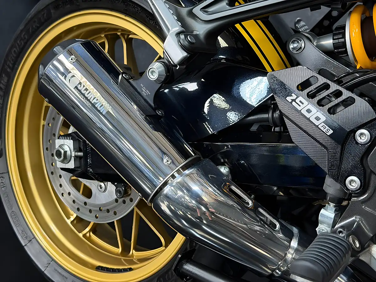 Used 2022 Kawasaki Z900 RS Se Black - Interior and Exterior details 6