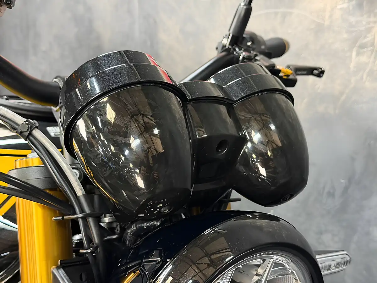 Used 2022 Kawasaki Z900 RS Se Black - Interior and Exterior details 8