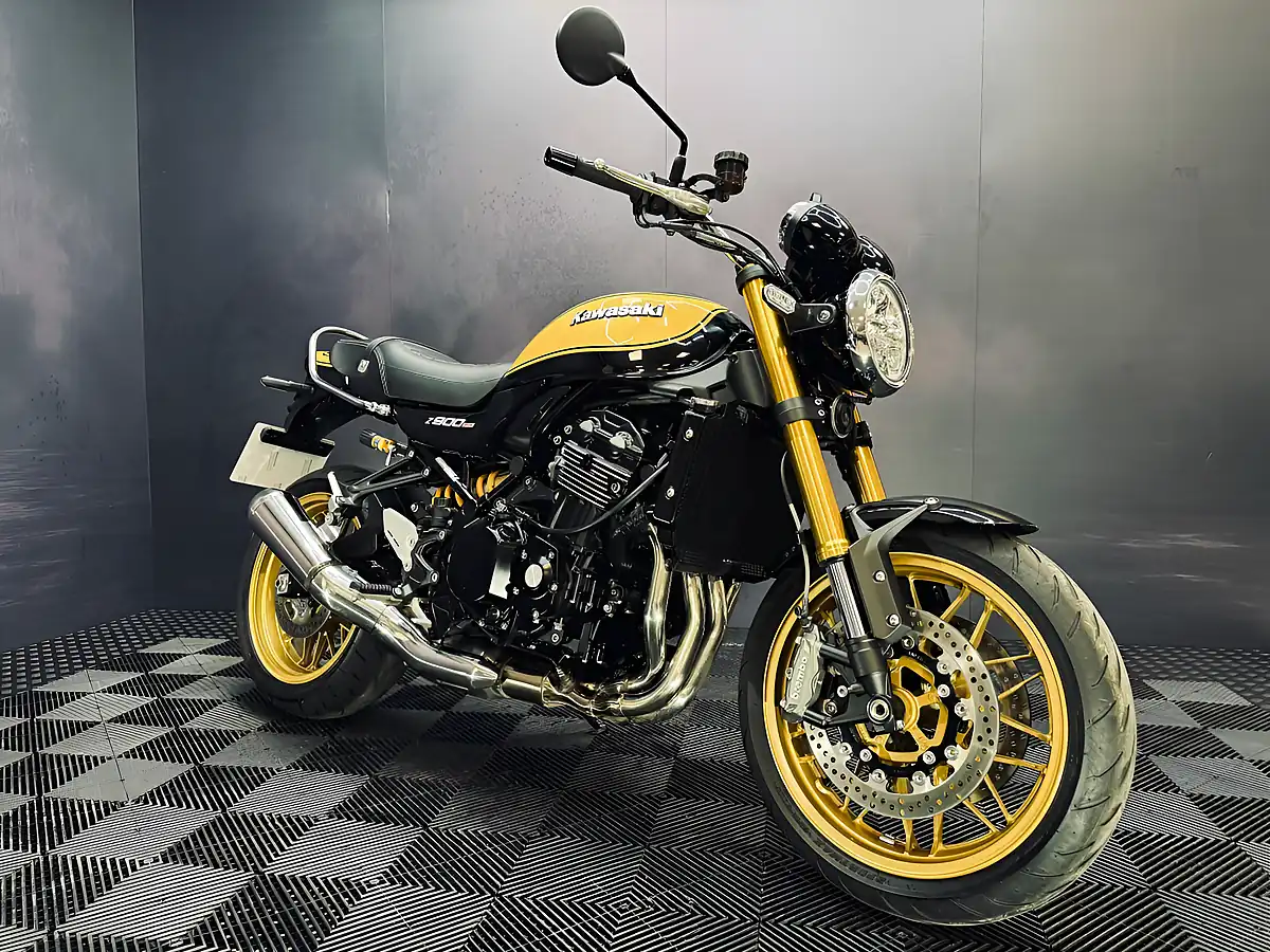 Used 2022 Kawasaki Z900 RS Se Yellow Ball - Interior and Exterior details 19