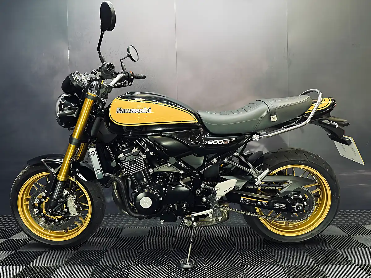 Used 2022 Kawasaki Z900 RS Se Yellow Ball - Interior and Exterior details 3