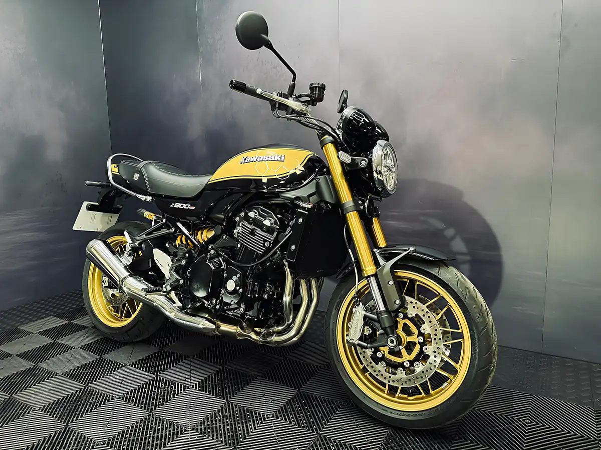 Used 2022 Kawasaki Z900 RS Se Yellow Ball - Interior and Exterior details 4