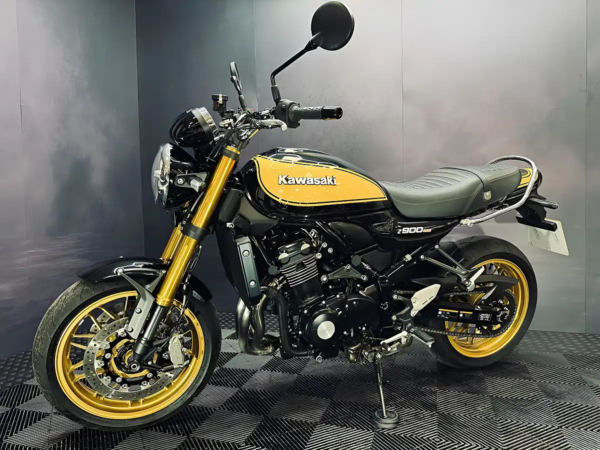Used 2022 Kawasaki Z900 RS Se Yellow Ball - Interior and Exterior details 5